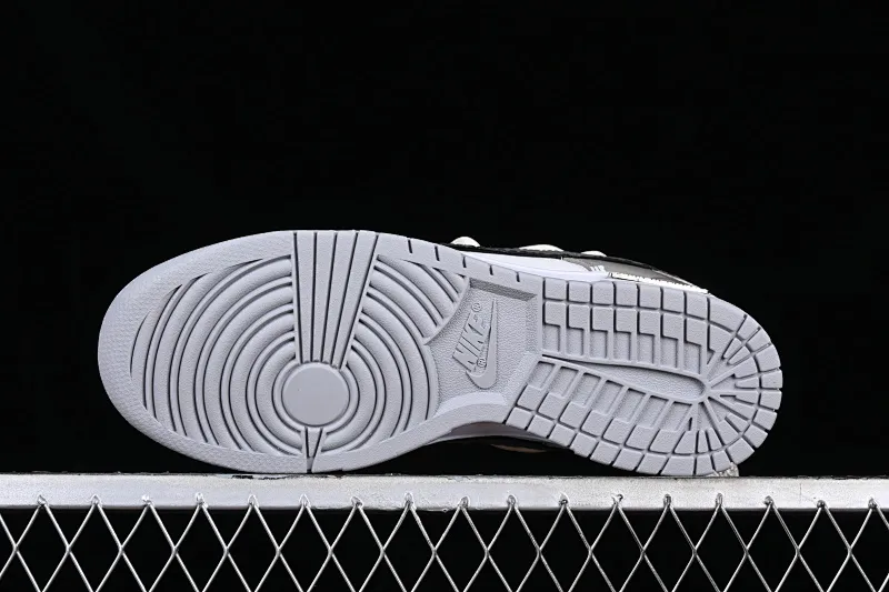All Categories Nk SB Dunk Series Nk SB Dunk Low Low-top sneakers Customized large box Nk Dunk Low Panda Prank-West Coast Customized version of deconstructed strap retro distressed low-top sneakers DJ6188-003